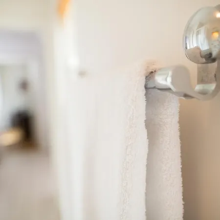 Castle Gardens * بونراتي