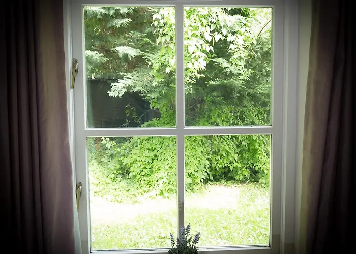 Castle Gardens Bunratty