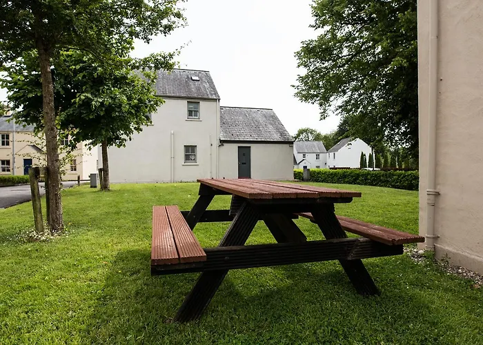 בית נופש Castle Gardens